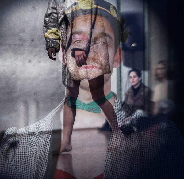 Collage übereinanderliegender Fotografien in Farbe